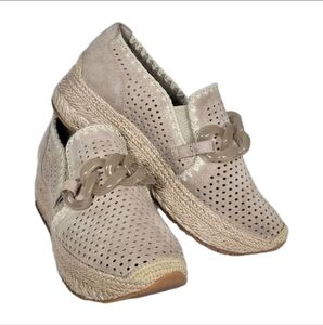 Dolce Vita Womens Jhenee Espadrille Sneakers Sz 9 Perferated Suede Natural EUC